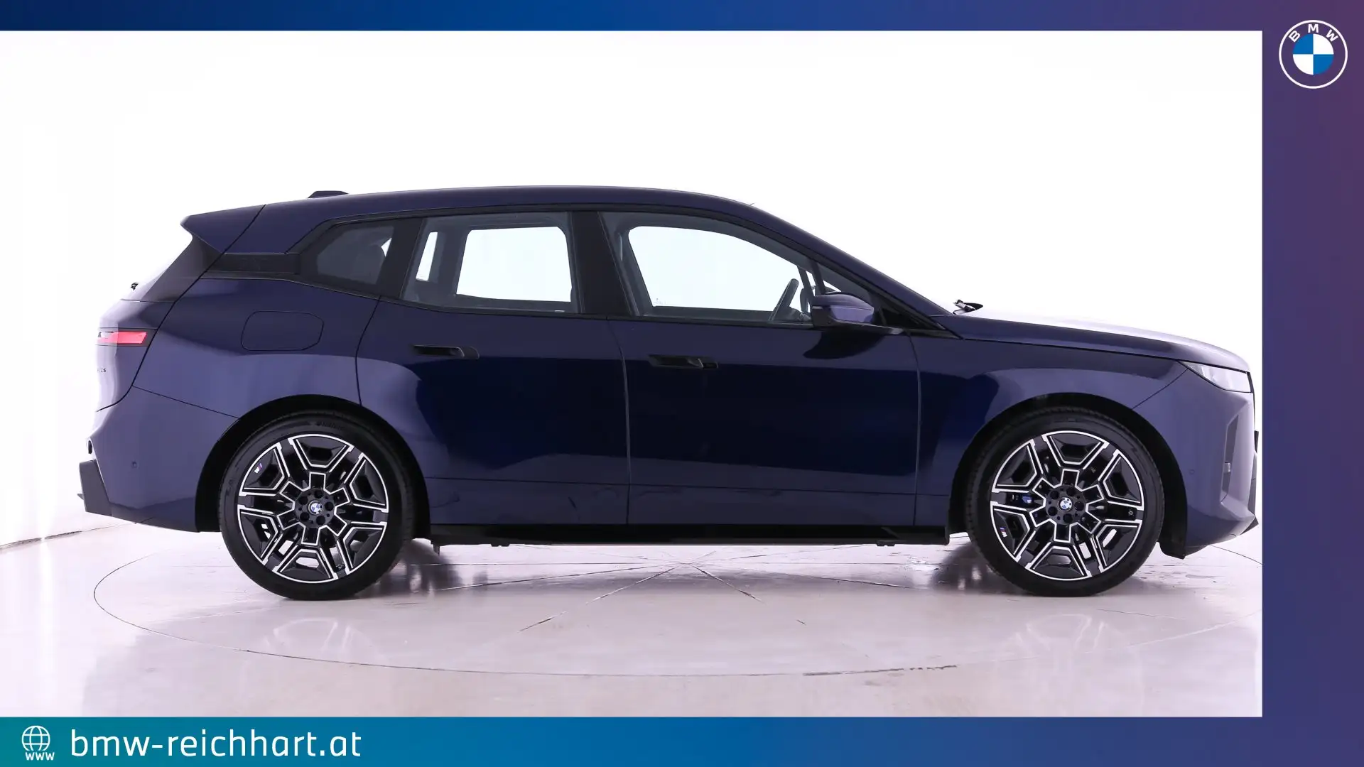 BMW iX xDrive45 Blau - 2