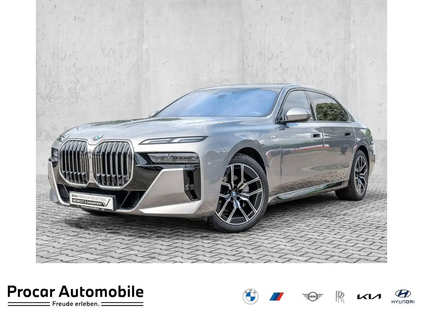 BMW 740 d xDrive Limousine M Sport Pano Sky Lounge Standhe Grijs - 1
