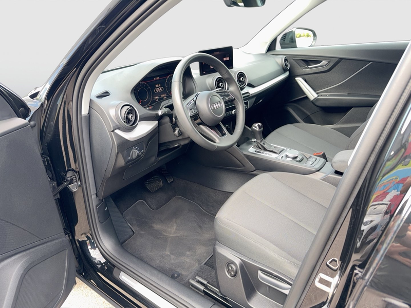 Audi Q2 35 TFSI admired — photo 9