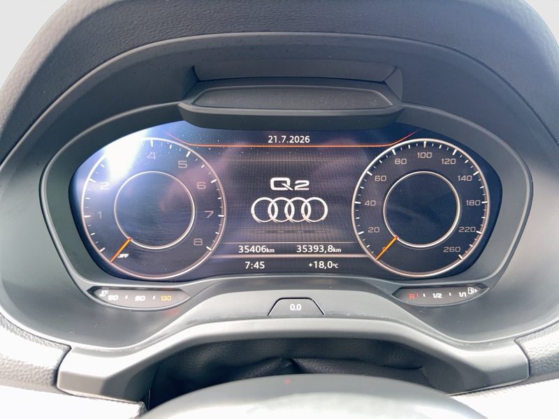 Audi Q2 35 TFSI admired — photo 13