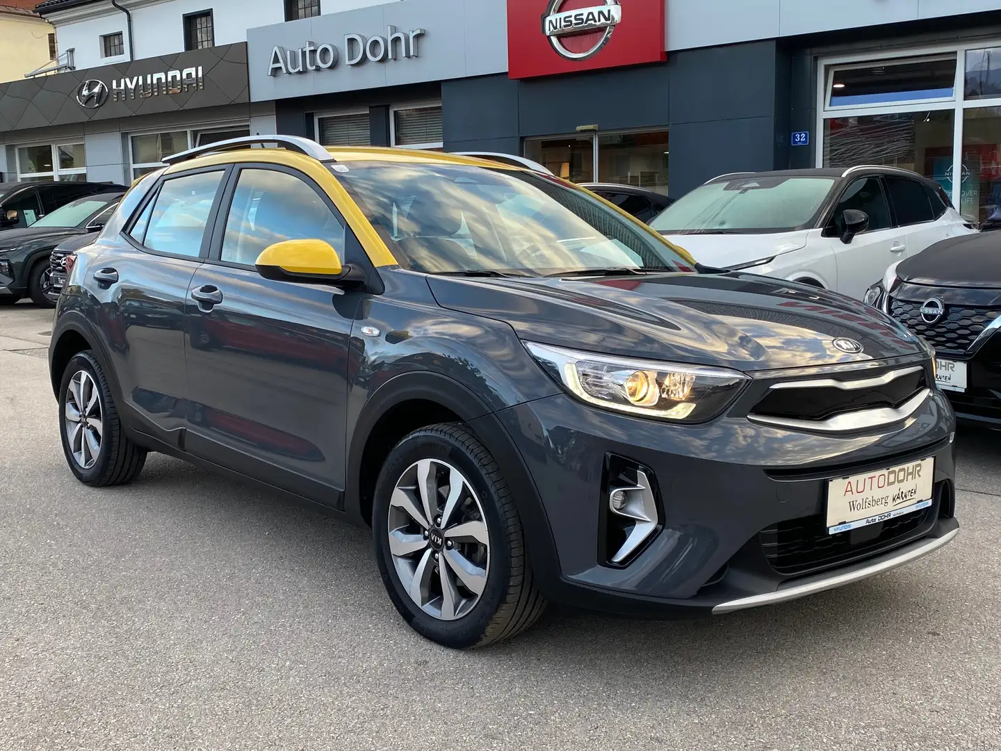 Kia Stonic SILBER 1,25 Grau - 2