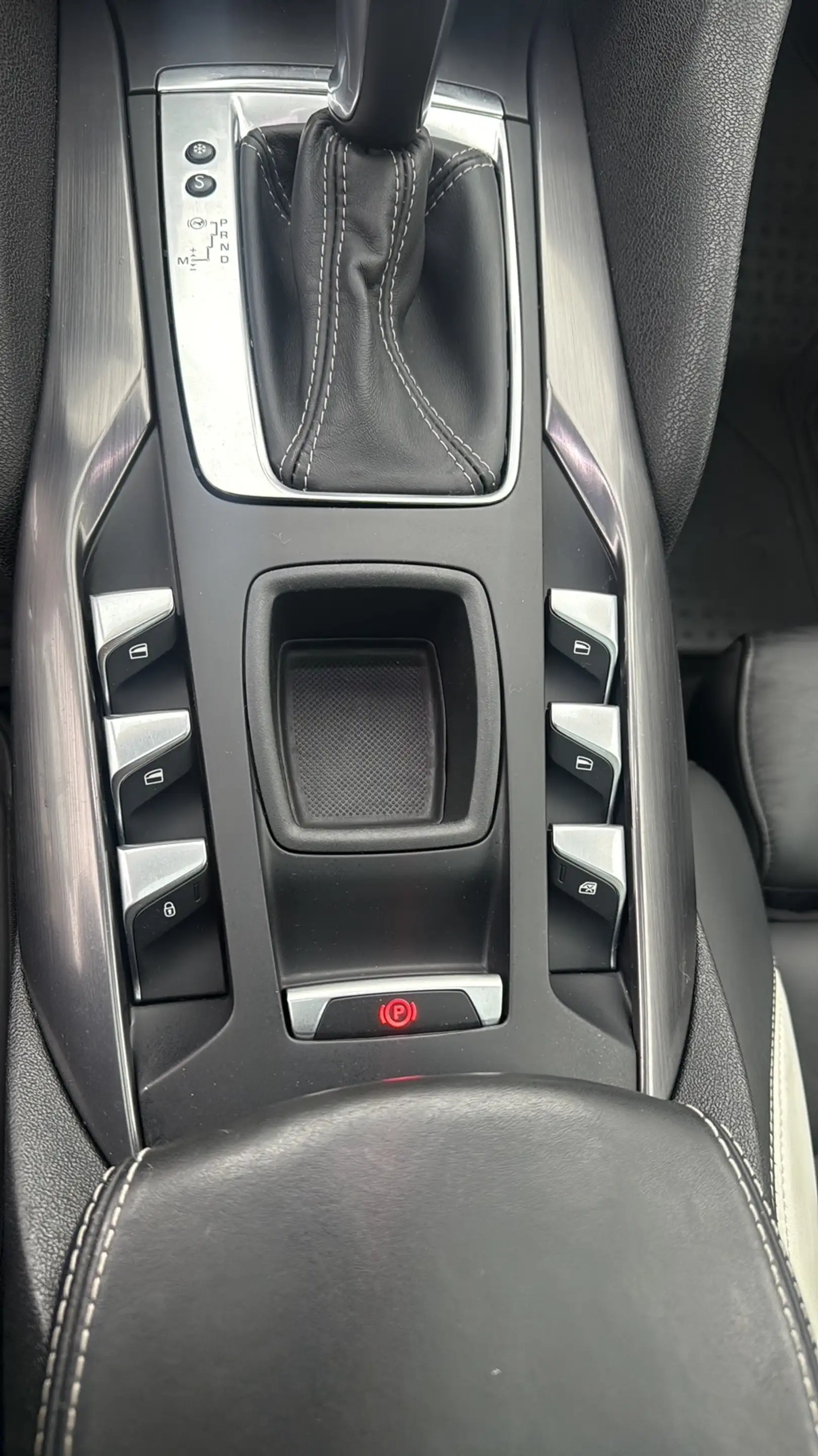 DS Automobiles DS 5 BlueHDi 180 EAT6 Denon Soundsystem — photo 13