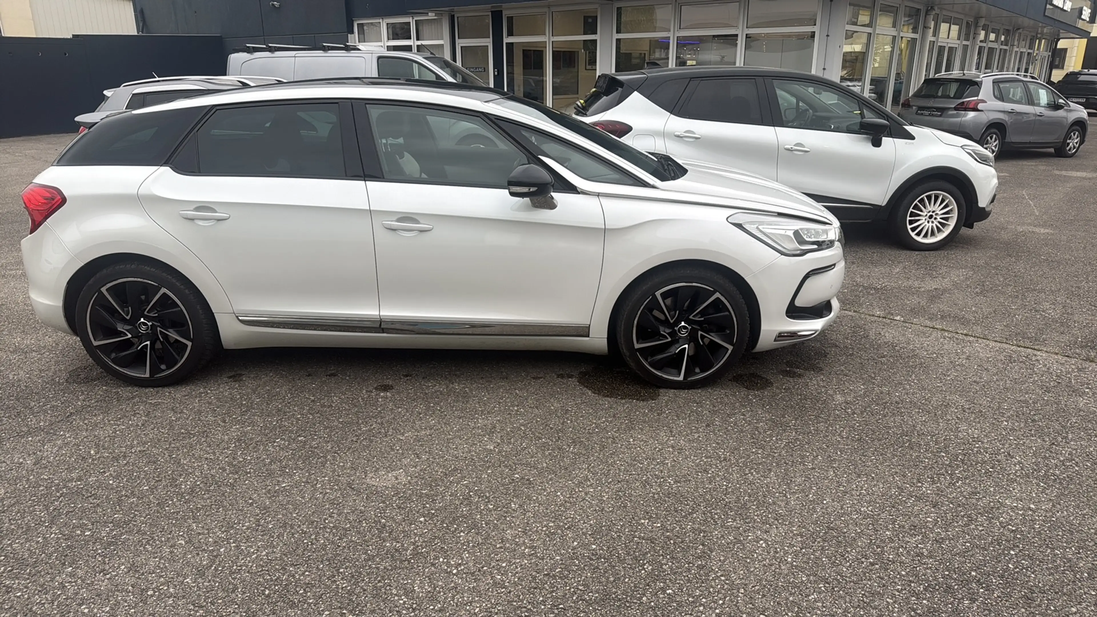 DS Automobiles DS 5 BlueHDi 180 EAT6 Denon Soundsystem — photo 4