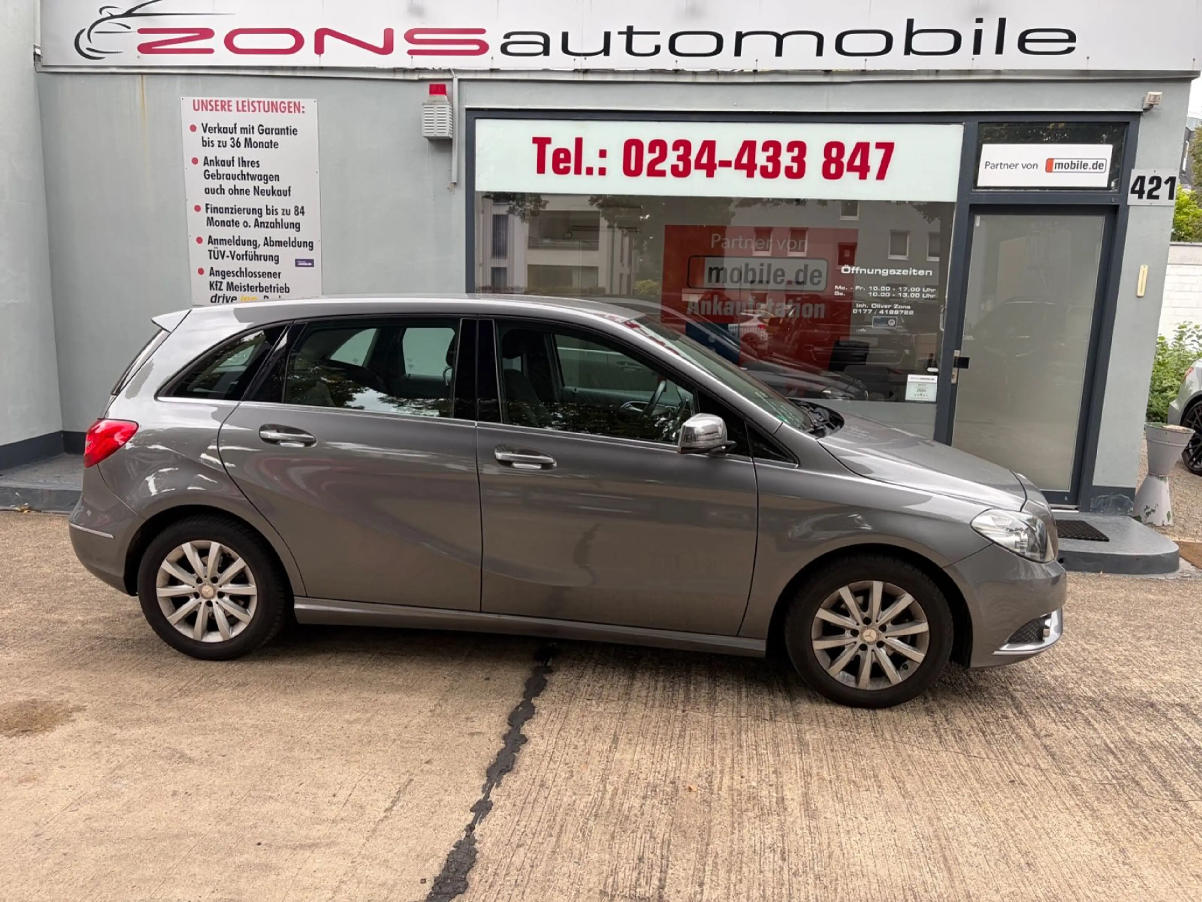 Mercedes-Benz B 180 +Navi+SHZ+Klima+Kamera+BT+LM+WR