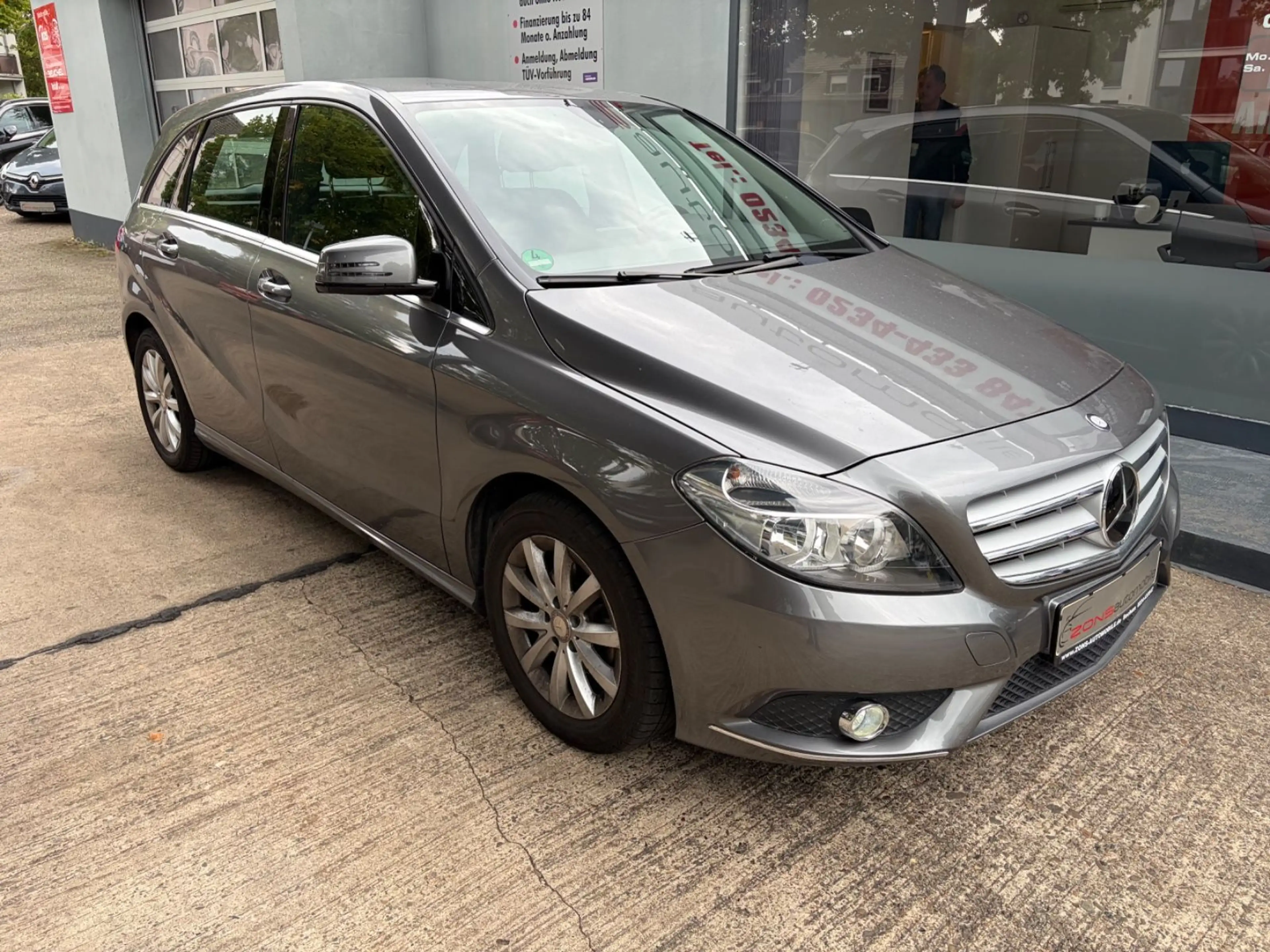 Mercedes-Benz B 180 +Navi+SHZ+Klima+Kamera+BT+LM+WR — photo 2