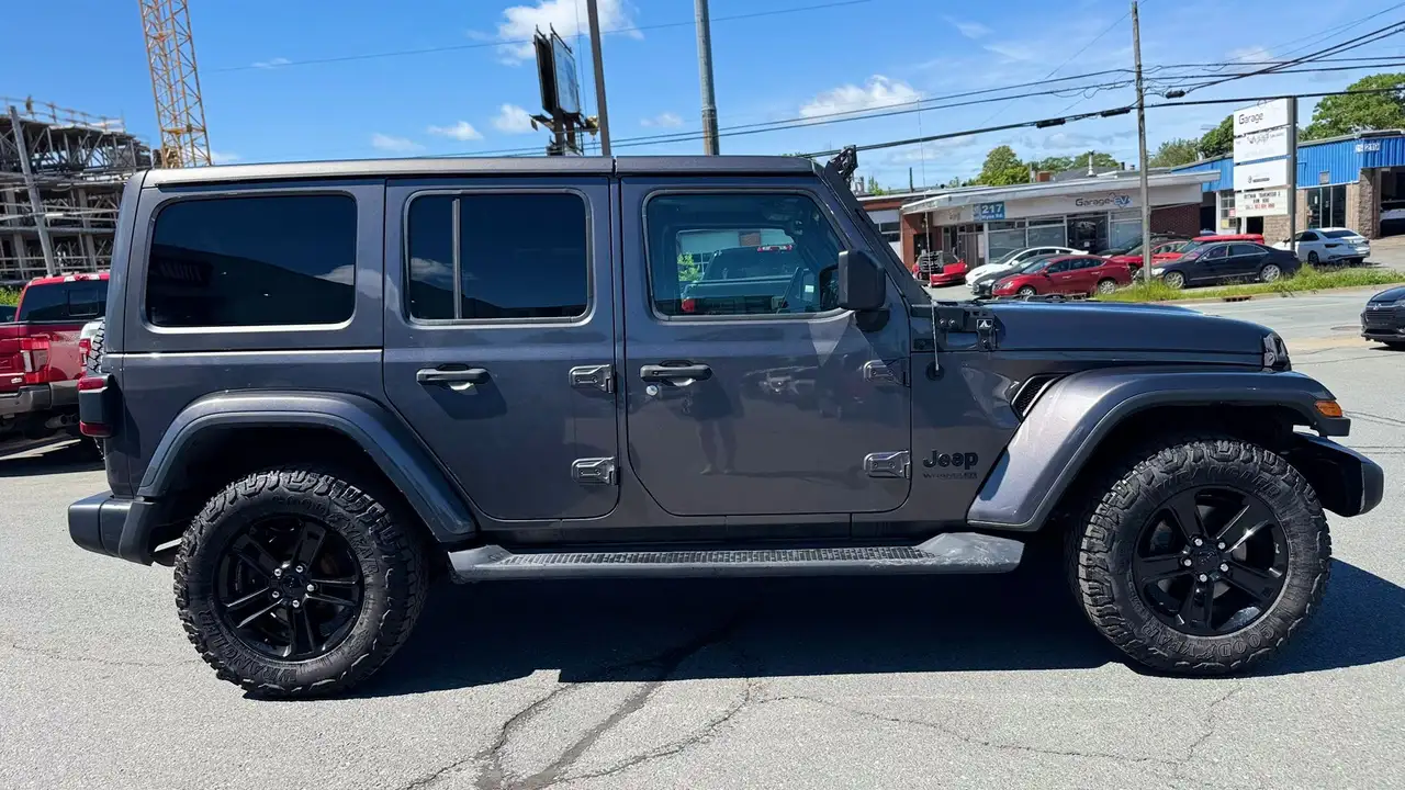Jeep Wrangler photo Jeep Wrangler
