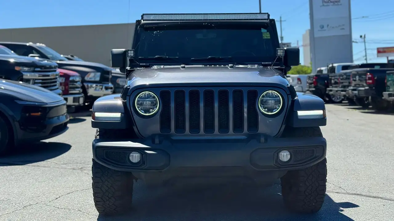 Jeep Wrangler photo Jeep Wrangler