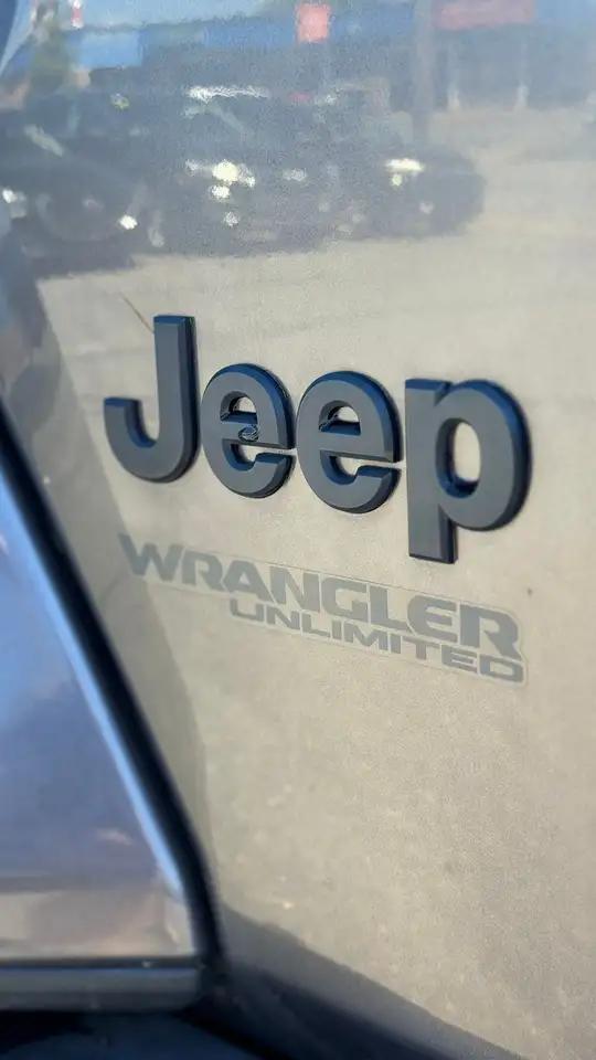 Jeep Wrangler photo Jeep Wrangler