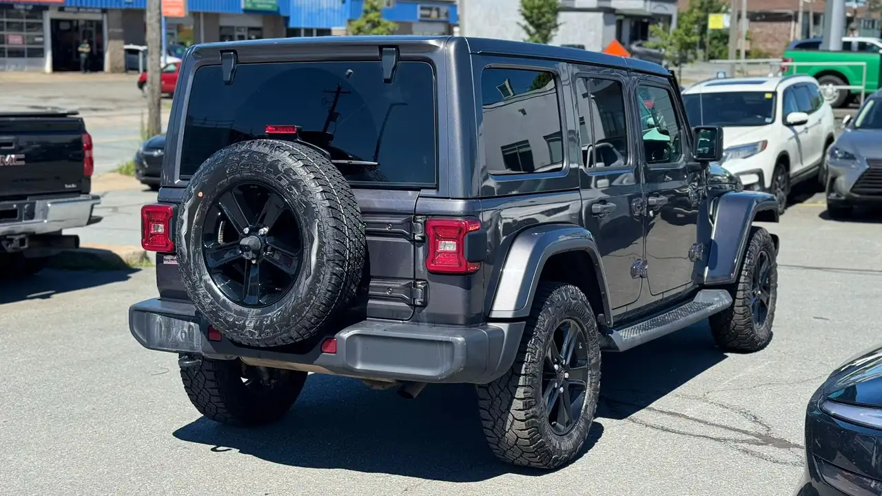 Jeep Wrangler photo Jeep Wrangler