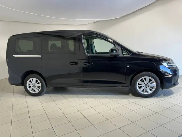 Volkswagen Caddy view 3