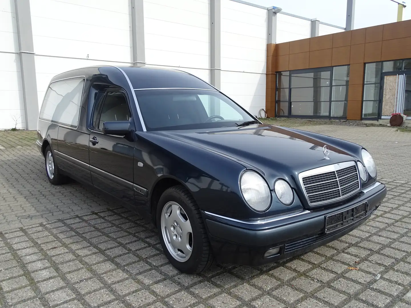 Mercedes-Benz E 280 BESTATTUNGSFAHRZEUG / LEICHENWAGEN Azul - 1