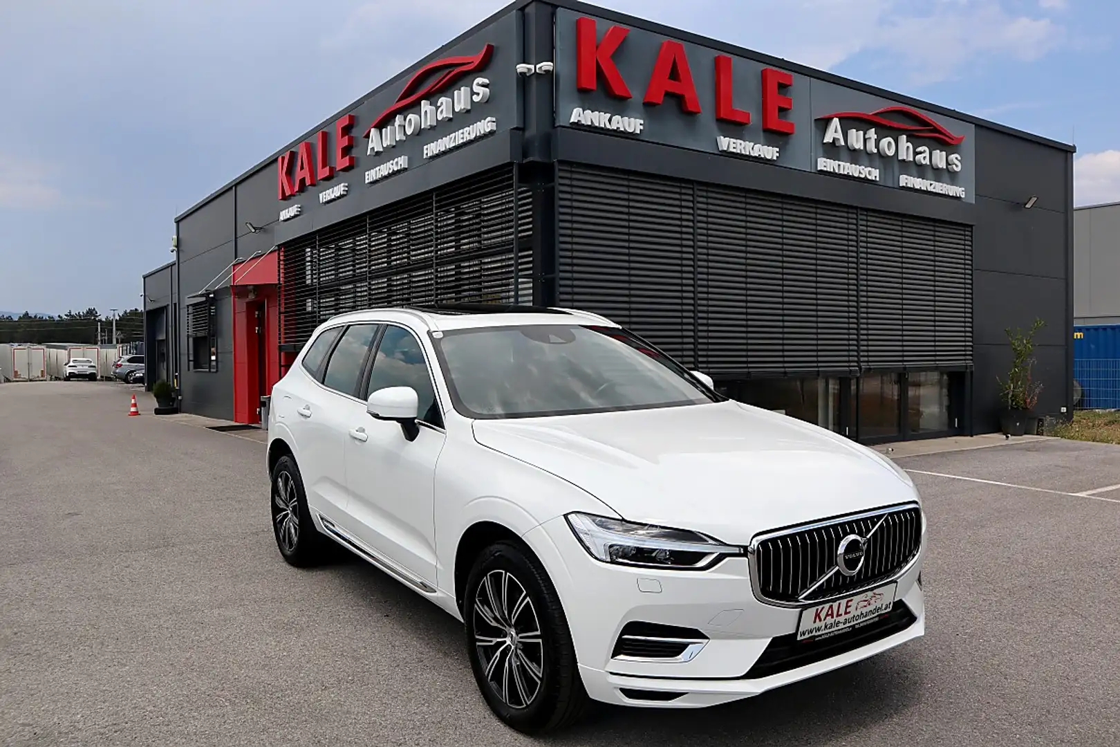 Volvo XC60 T6 AWD Recharge PHEV Inscription Geartronic *1.... Weiß - 1