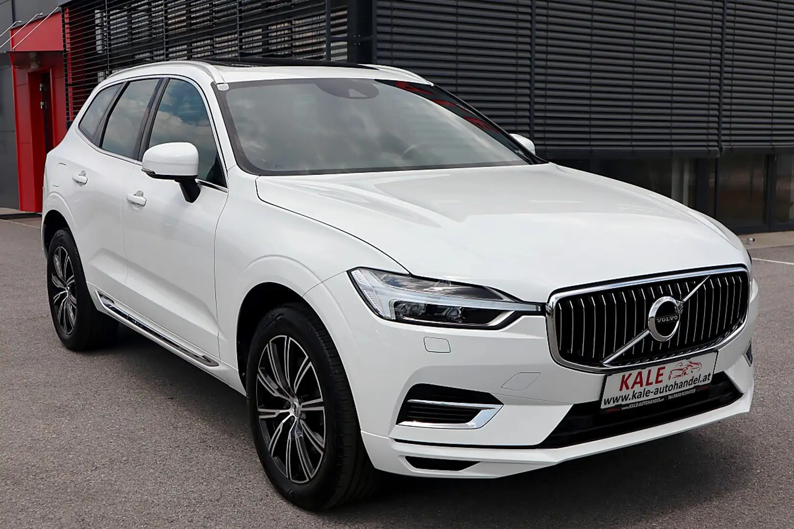 Volvo XC60 T6 AWD Recharge PHEV Inscription Geartronic *1.... Weiß - 2