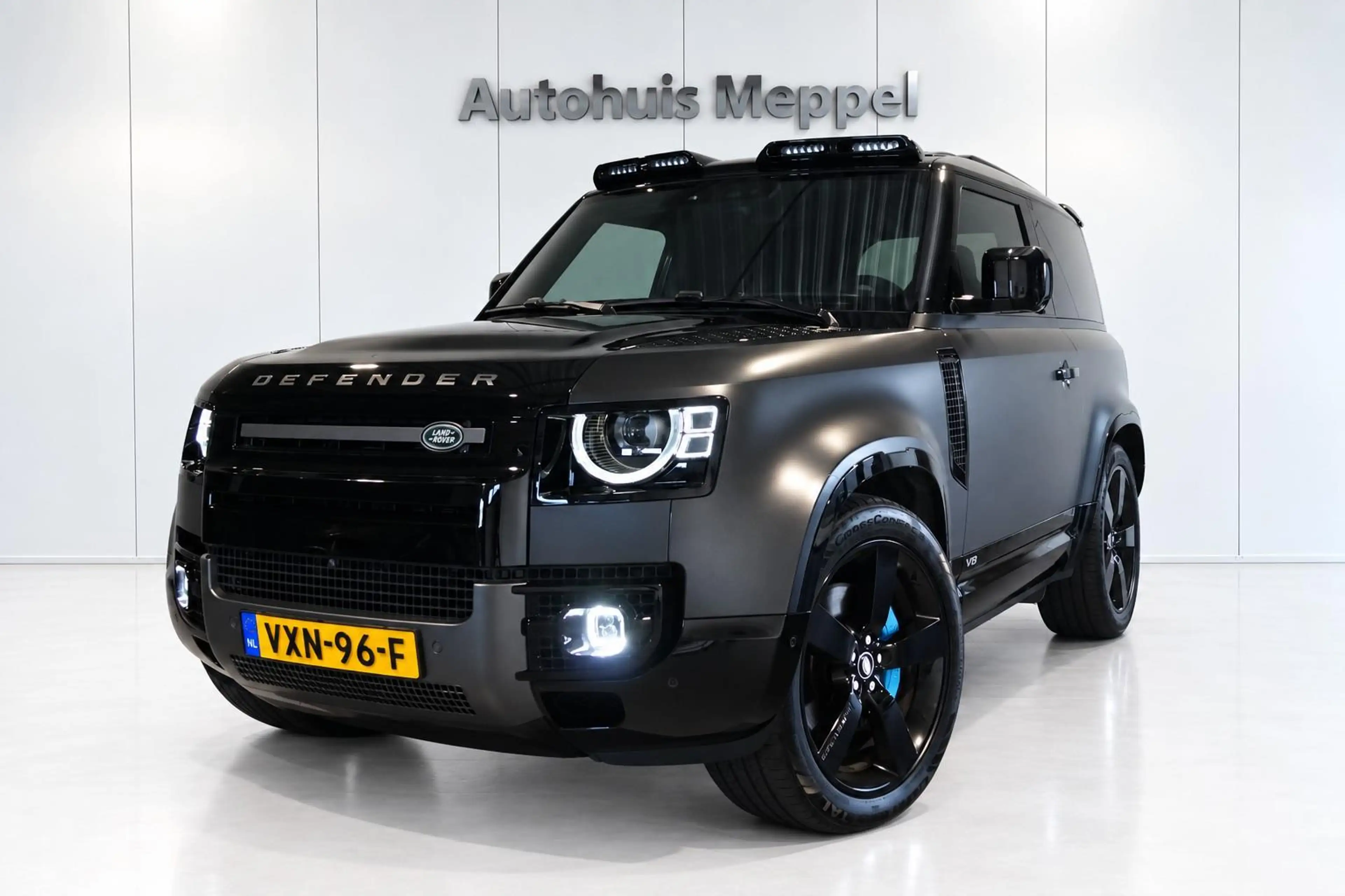 Land Rover Defender 5.0-V8*URBAN*Carpathian*LuchtV*HUD*360Camera*Trekh