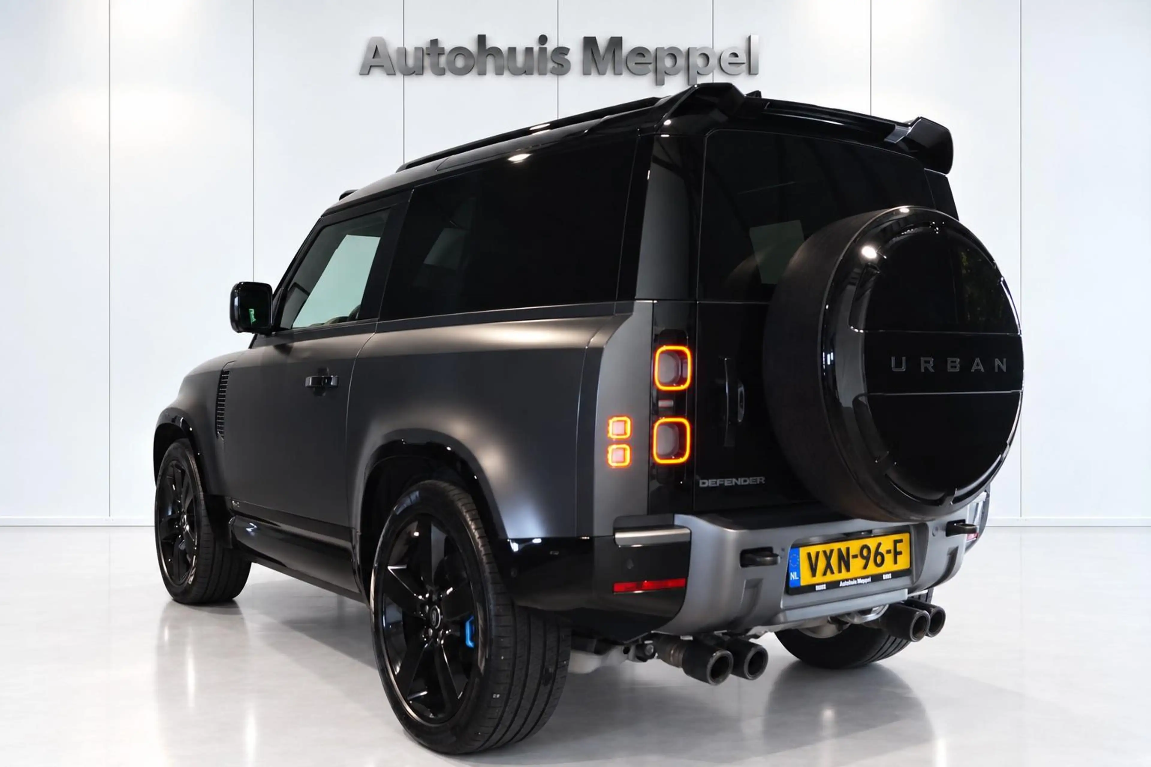 Land Rover Defender 5.0-V8*URBAN*Carpathian*LuchtV*HUD*360Camera*Trekh — photo 14