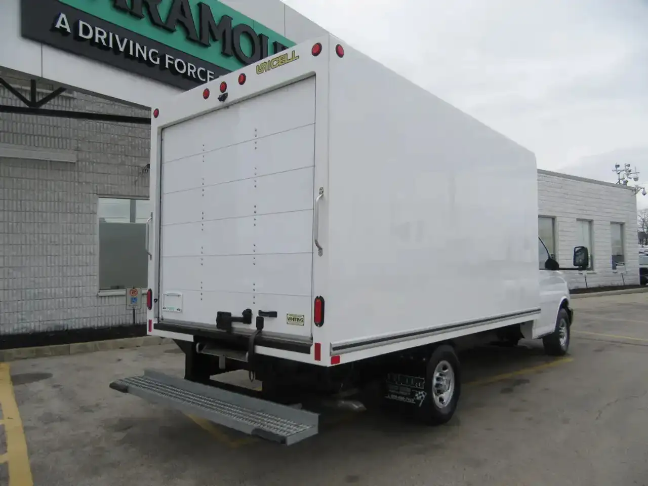 Chevrolet Express 3500 photo Chevrolet Express 3500