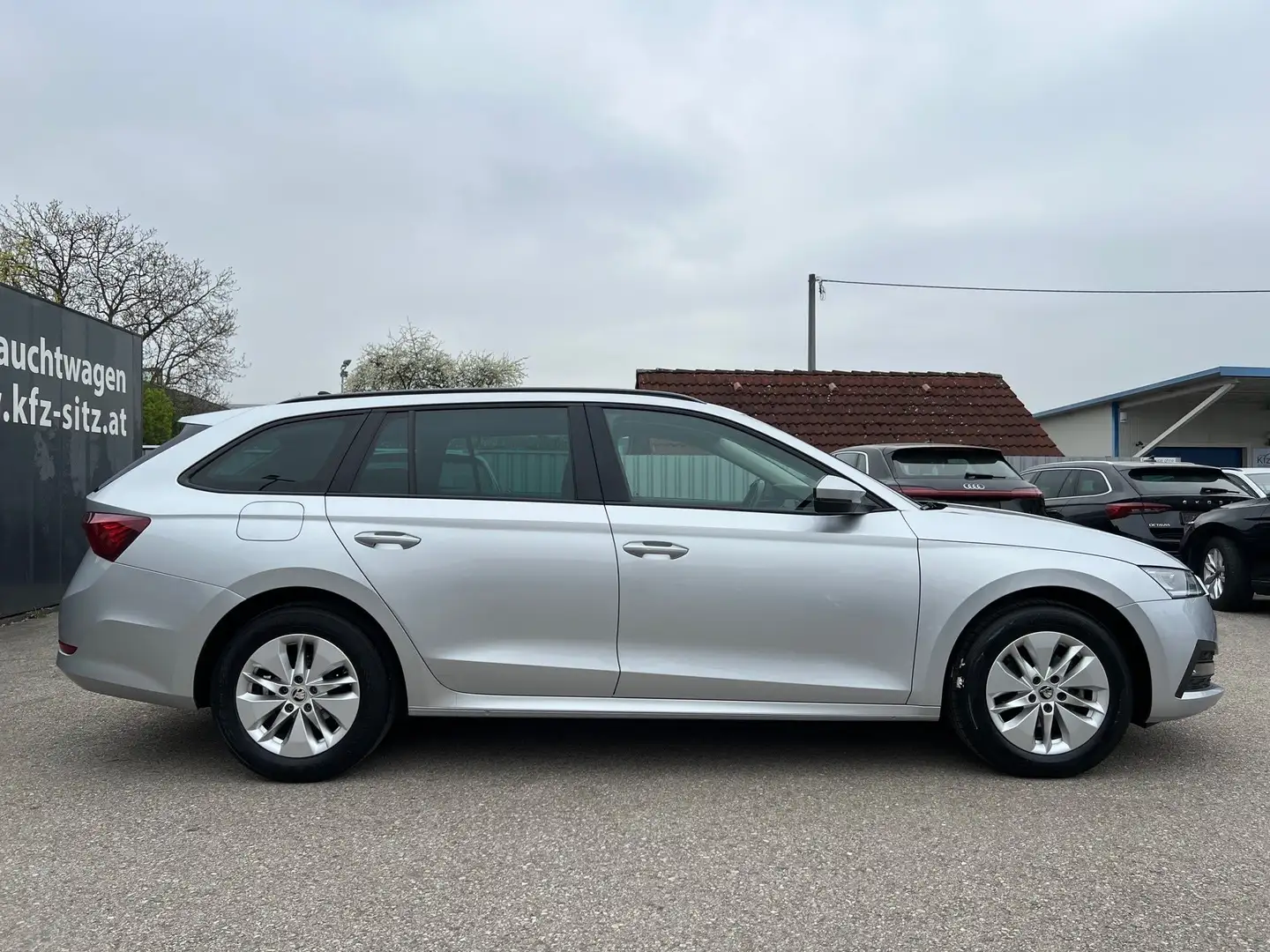 Skoda Octavia Combi 2,0 TDI Ambition | AHK Silber - 2
