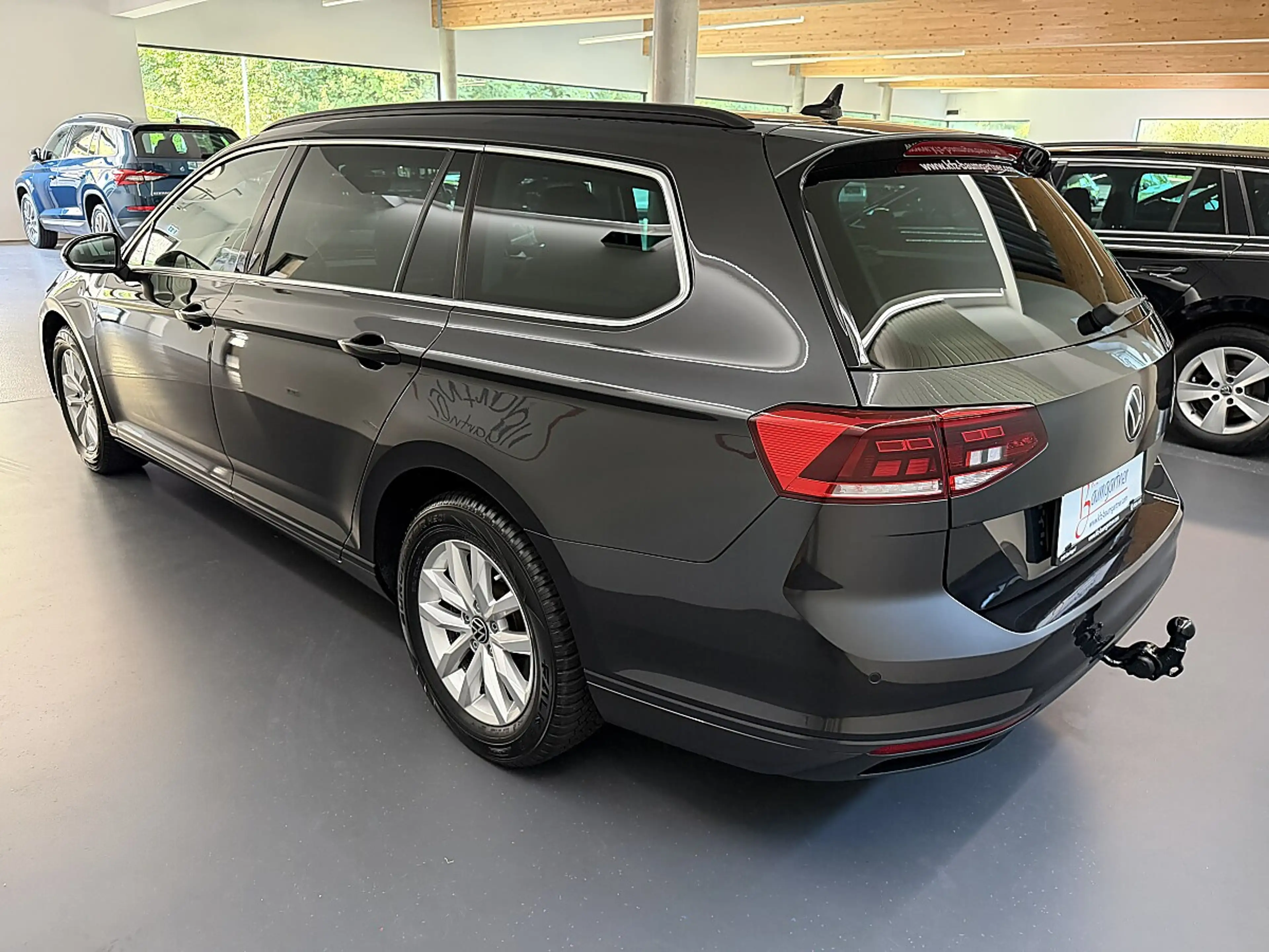 Volkswagen Passat Variant 2.0TDI DSG *LED*NAVI*ACC*AHK*PDC vo/hi*Getönte ... — photo 5