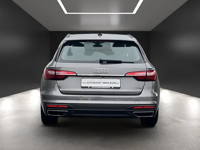 Audi A4 view 10