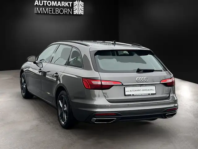 Audi A4 view 5