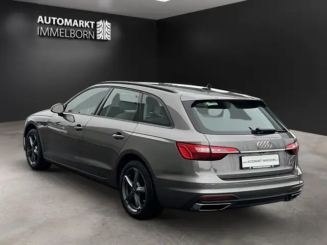 Audi A4 view 6