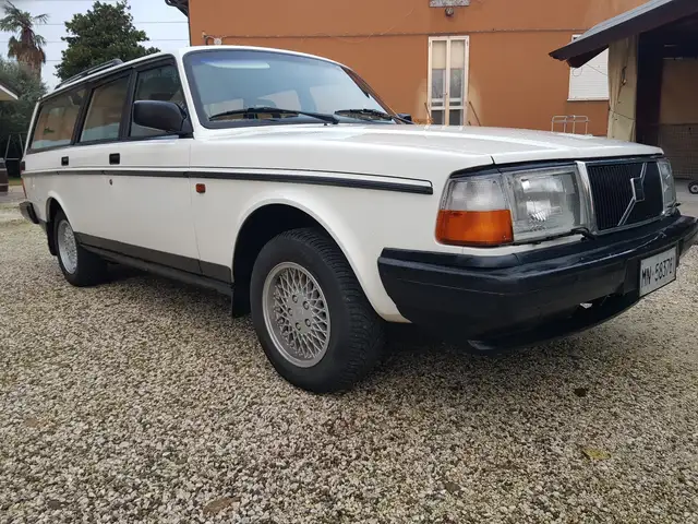 Volvo 245