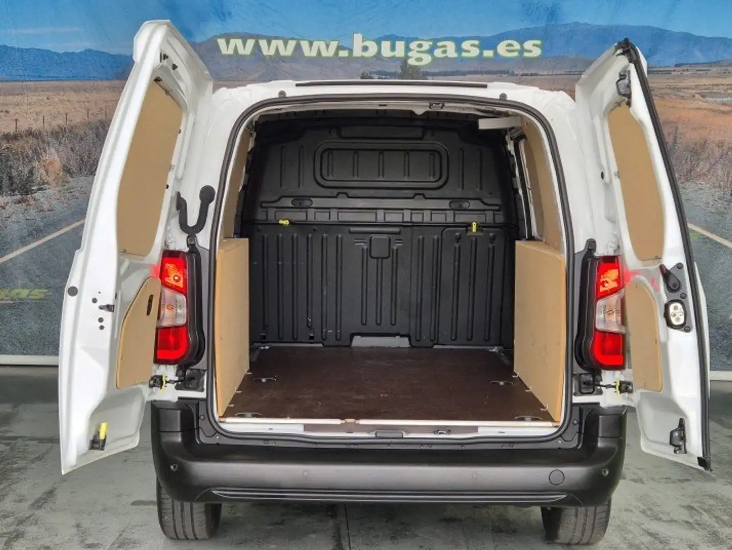 Opel Combo 1.5 TD 100 CV L2 3 PLAZAS PACK CLIMA PUERTA Blanco - 2