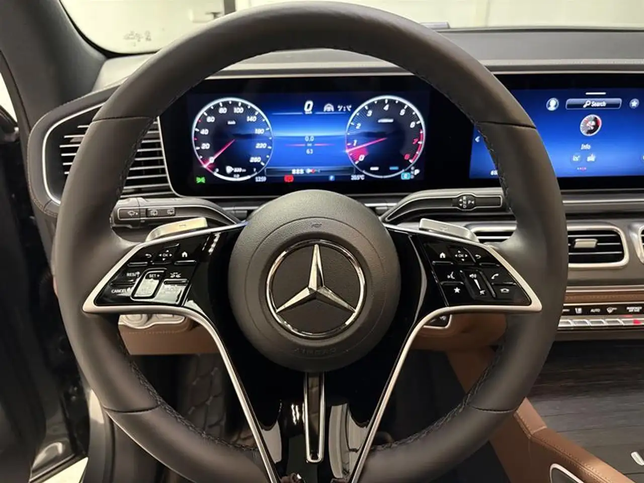 Mercedes-Benz GLE photo Mercedes-Benz GLE