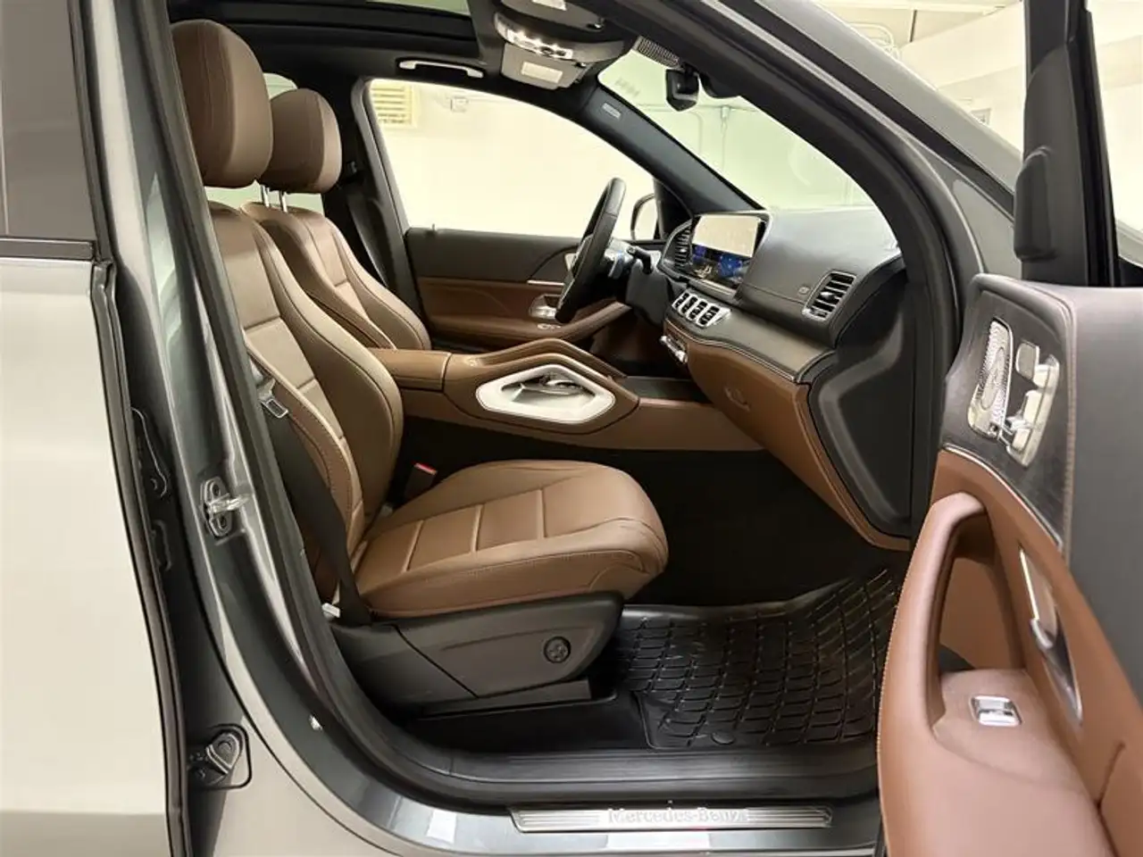 Mercedes-Benz GLE photo Mercedes-Benz GLE