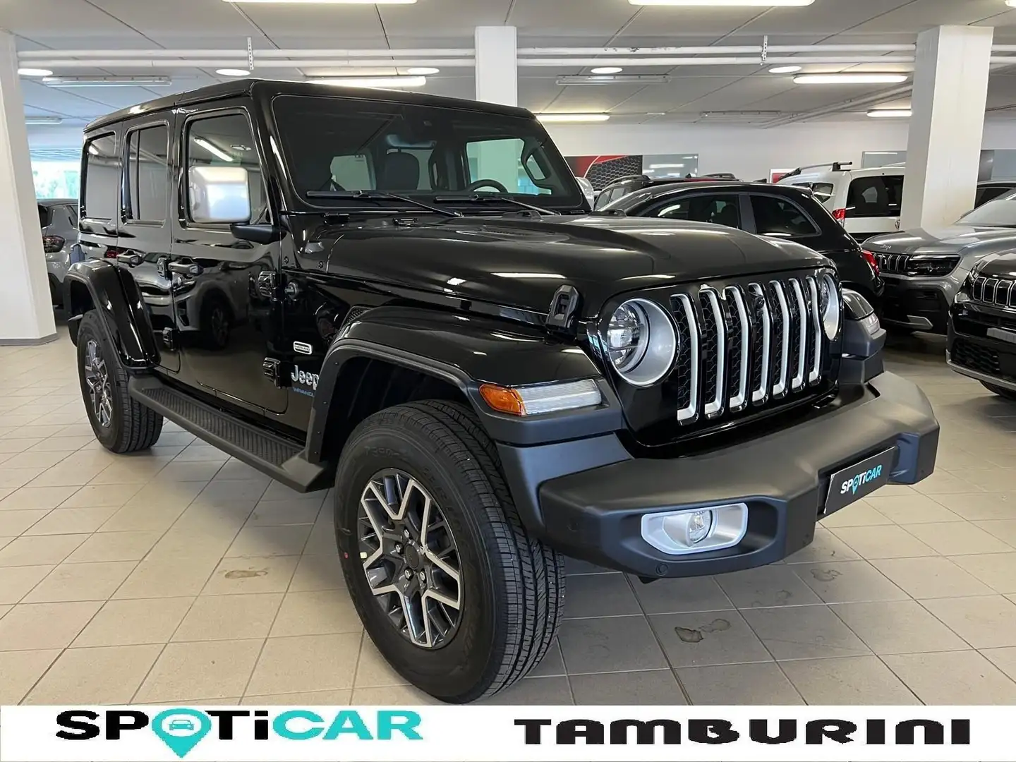 Jeep Wrangler Unlimited 2.0 PHEV ATX 4xe Sahara Zwart - 1