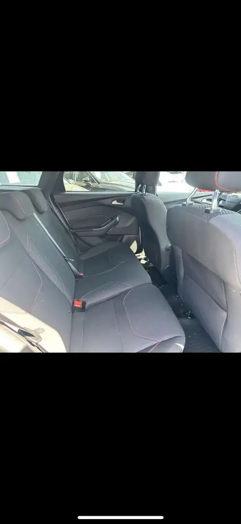 Ford Focus Turnier 1.5 EcoBoost Start-Stopp-System ST-Line - 2