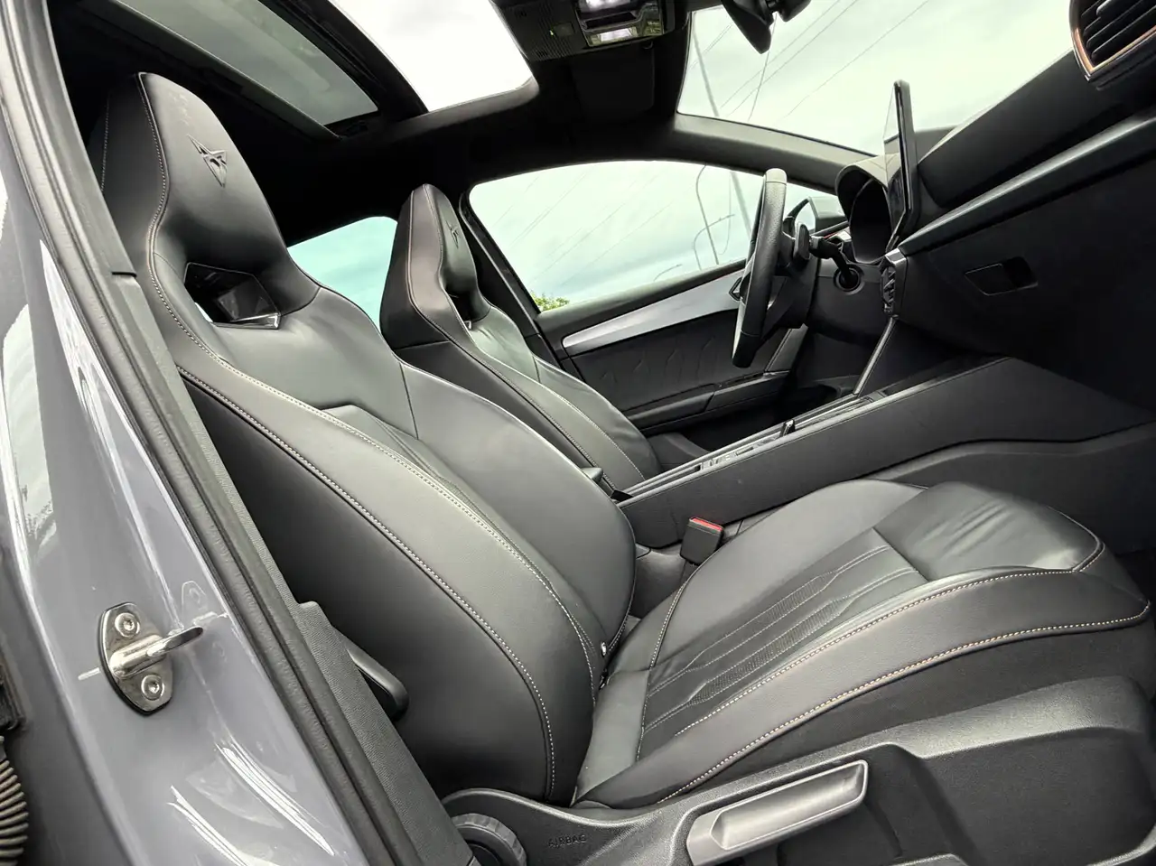 Cupra Leon 2.0 TDi DSG CUIR/NAVI/CARPLAY/PANO/FULL LED/ACC/KEYLESS/, миниатюра 16