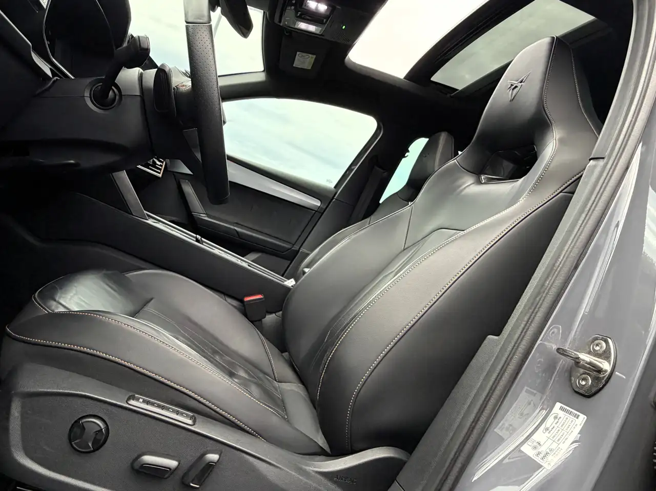 Cupra Leon 2.0 TDi DSG CUIR/NAVI/CARPLAY/PANO/FULL LED/ACC/KEYLESS/, миниатюра 14