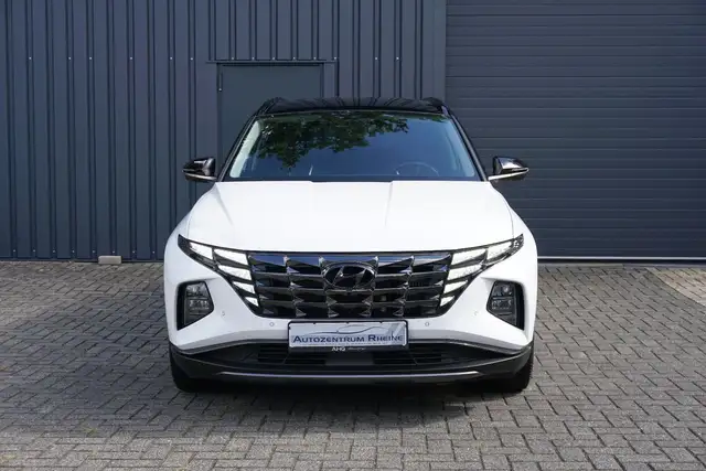Hyundai Tucson view 2