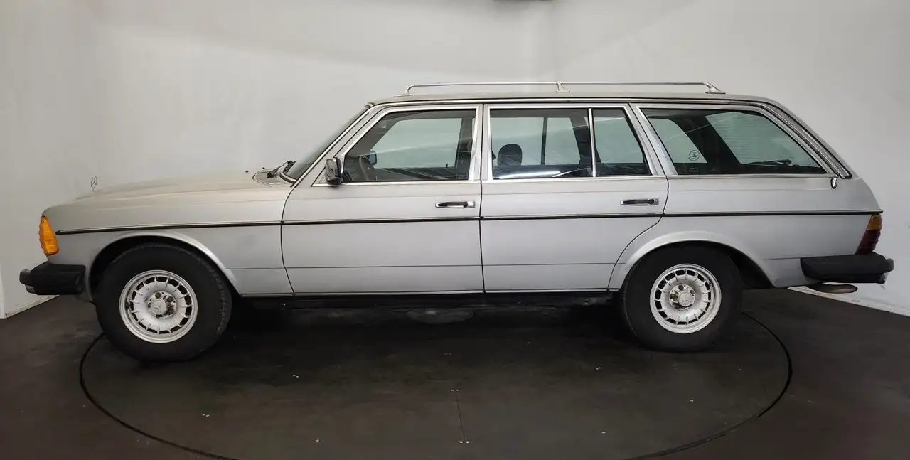 Mercedes-Benz E 300 300 TD break, foto 8