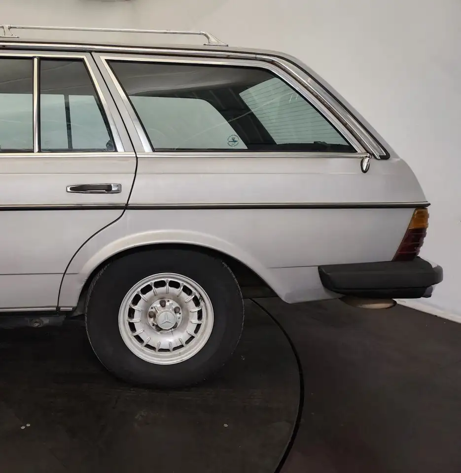 Mercedes-Benz E 300 300 TD break, foto 11