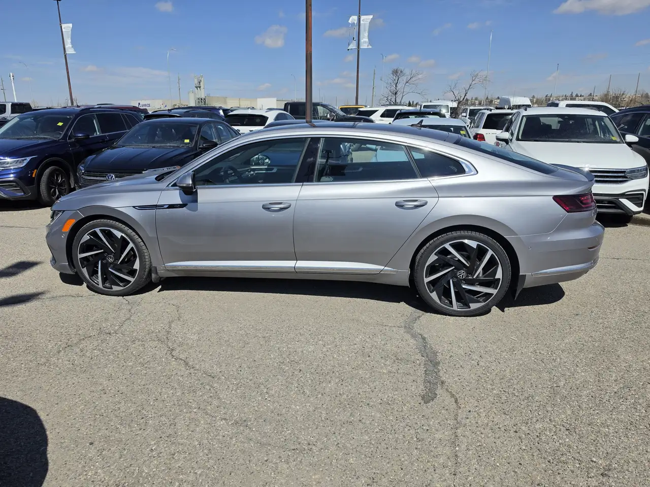 Volkswagen Arteon снимка Volkswagen Arteon