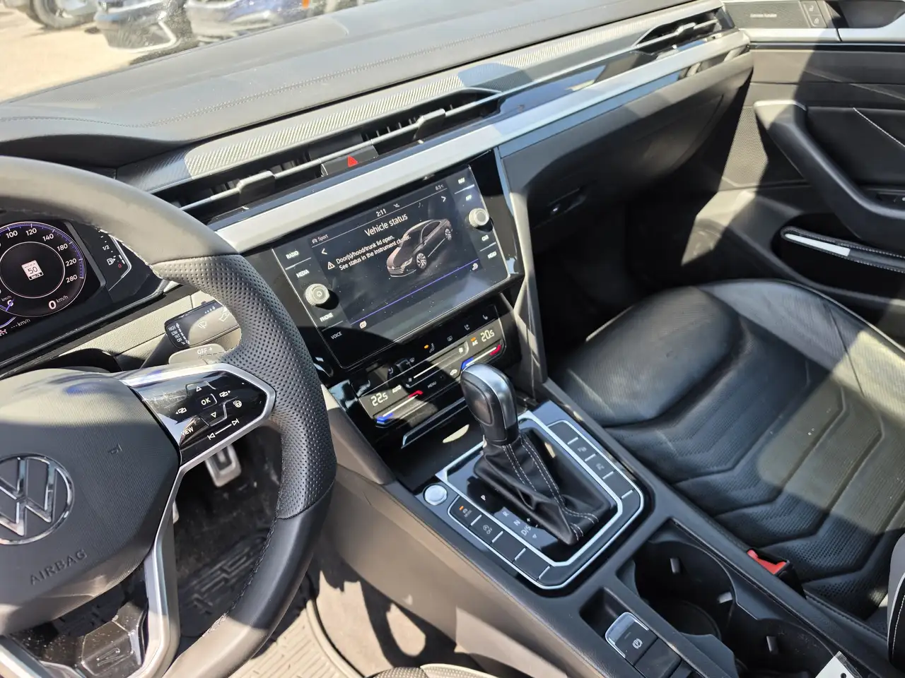 Volkswagen Arteon снимка Volkswagen Arteon