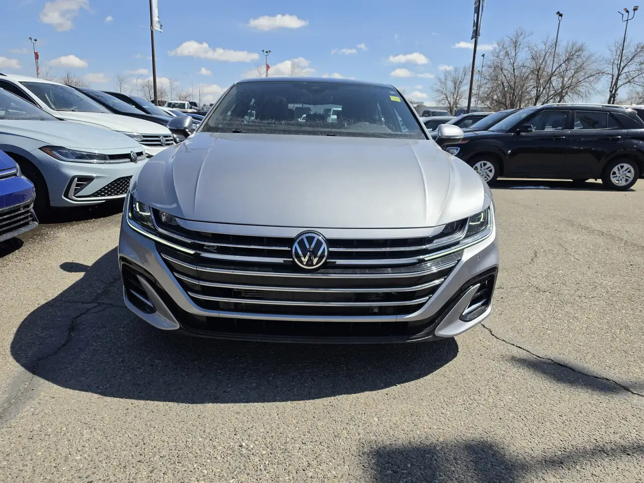 Volkswagen Arteon снимка Volkswagen Arteon