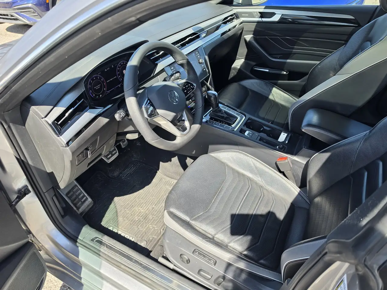 Volkswagen Arteon снимка Volkswagen Arteon