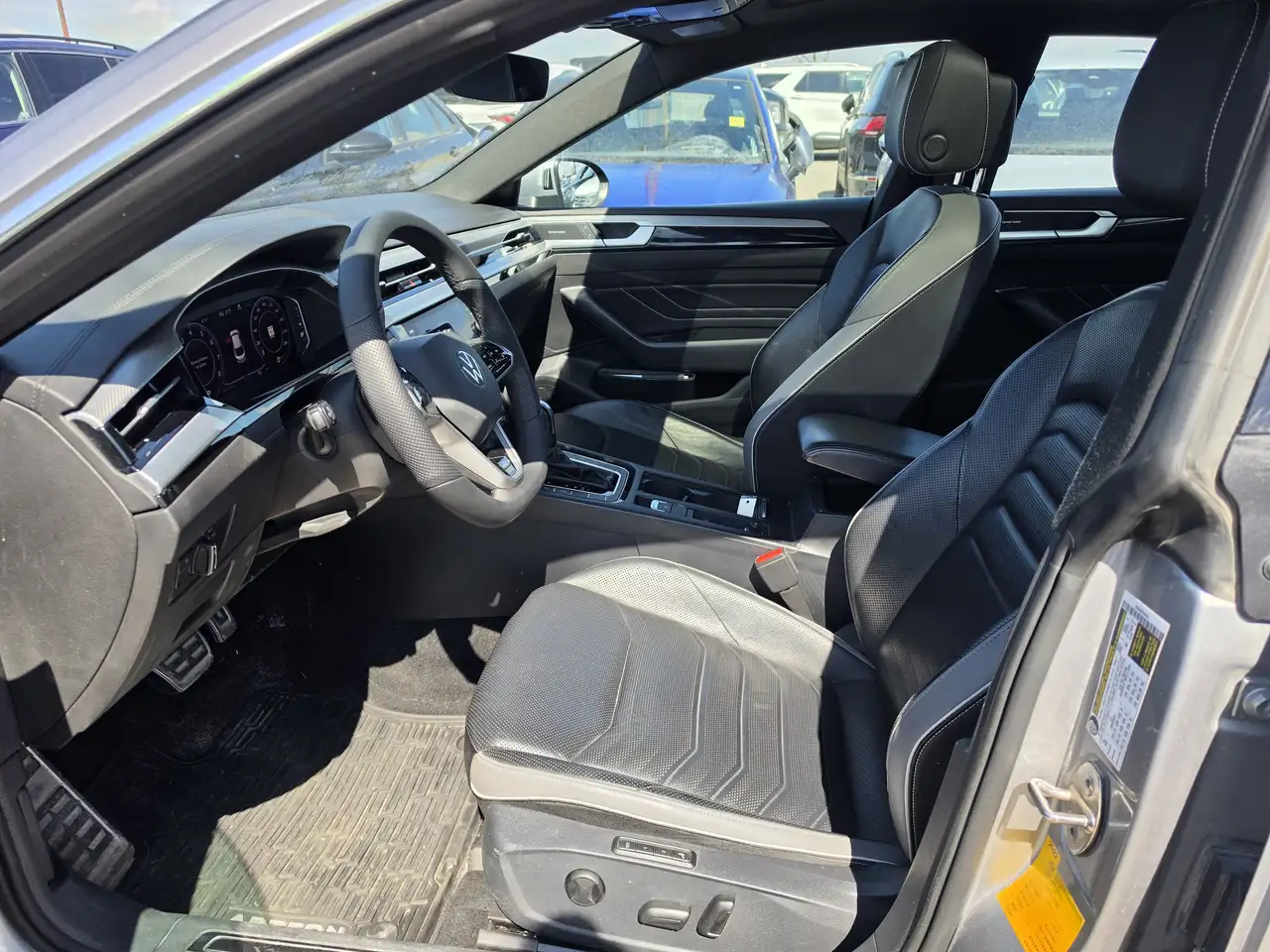 Volkswagen Arteon снимка Volkswagen Arteon