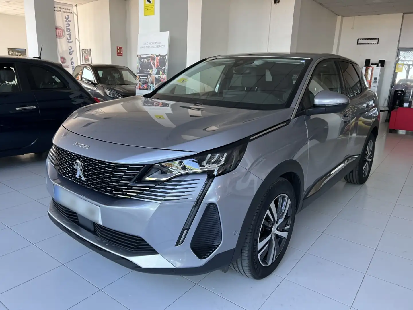 Peugeot 3008 1.2 S&S PureTech Allure 130 Gris - 2