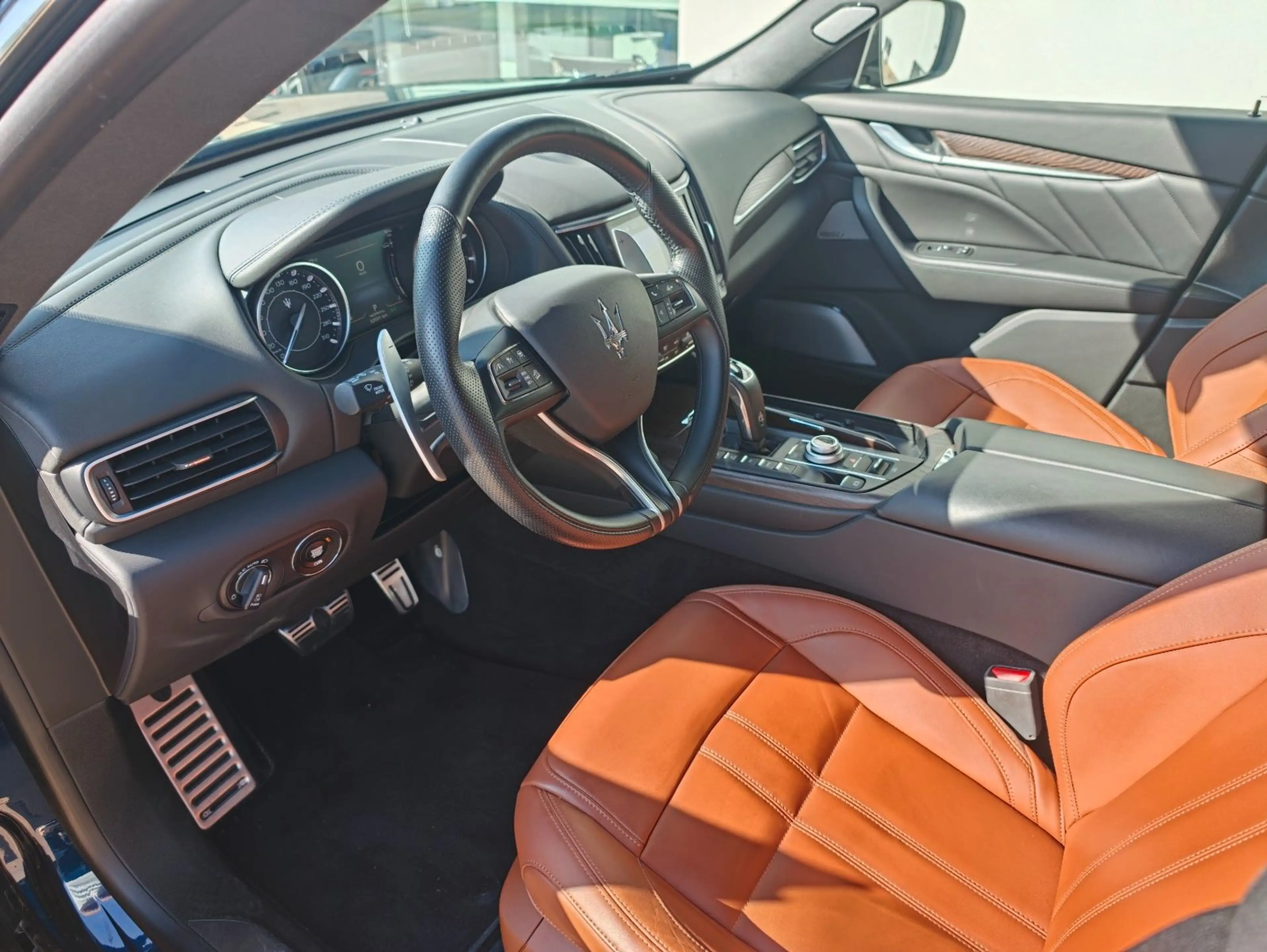 Maserati Levante 3.0 V6 430HP Modena S Auto 4WD — photo 10
