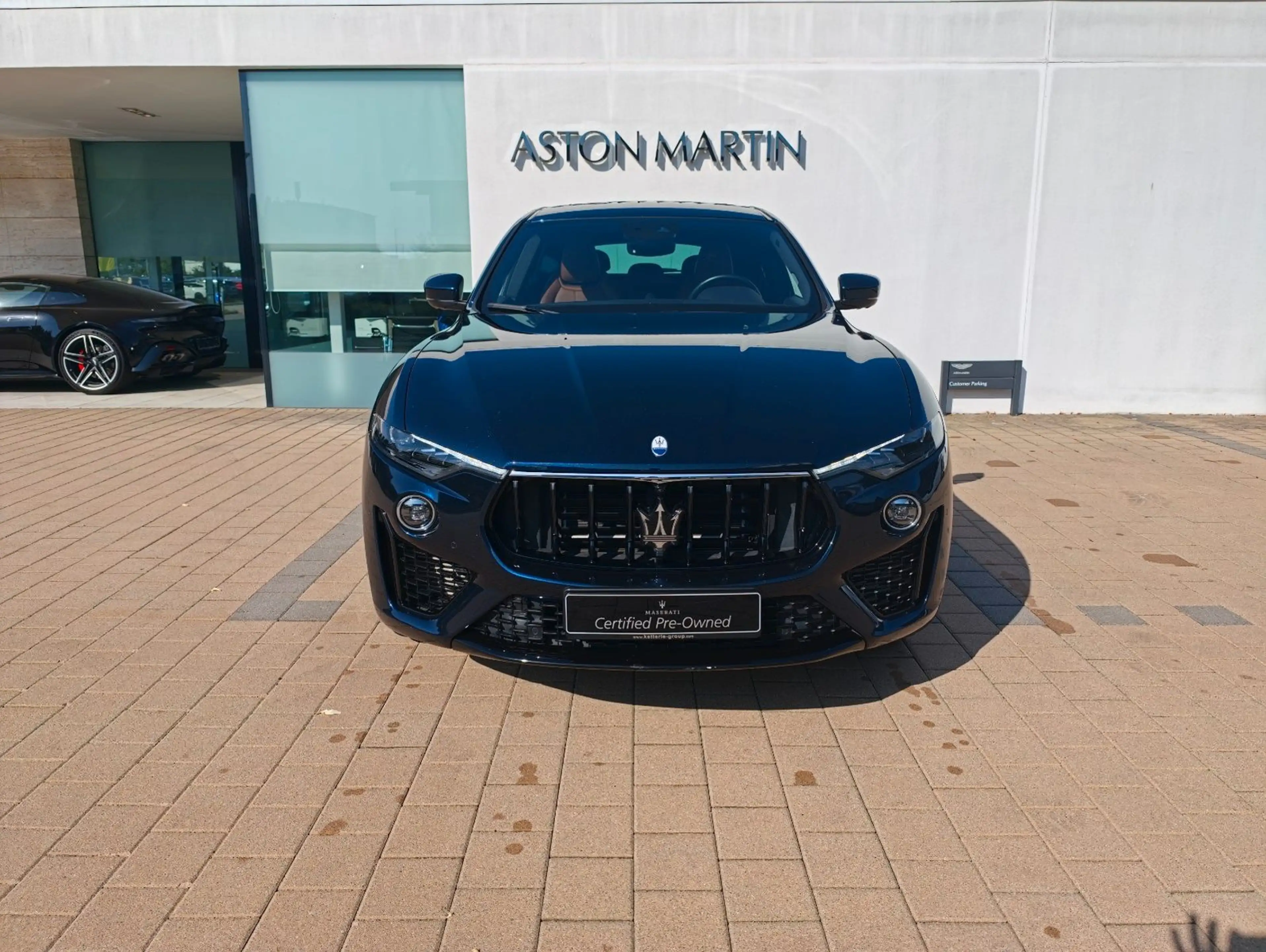 Maserati Levante 3.0 V6 430HP Modena S Auto 4WD — photo 2