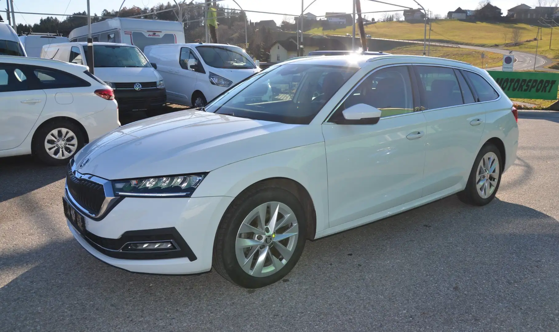 Skoda Octavia Octavia Combi 2,0TDI Style DSG LED VIRTUAL AHV 1.B Weiß - 2