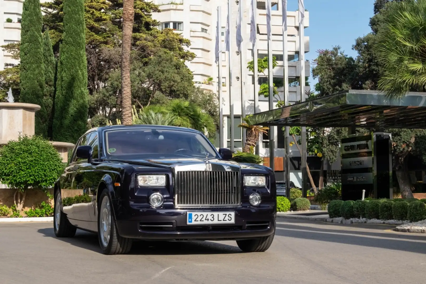 Rolls-Royce Phantom V12 Bleu - 2