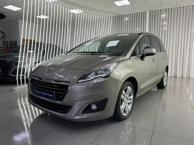 Peugeot 5008 1.6 BlueHDi Style 7 pl. 120