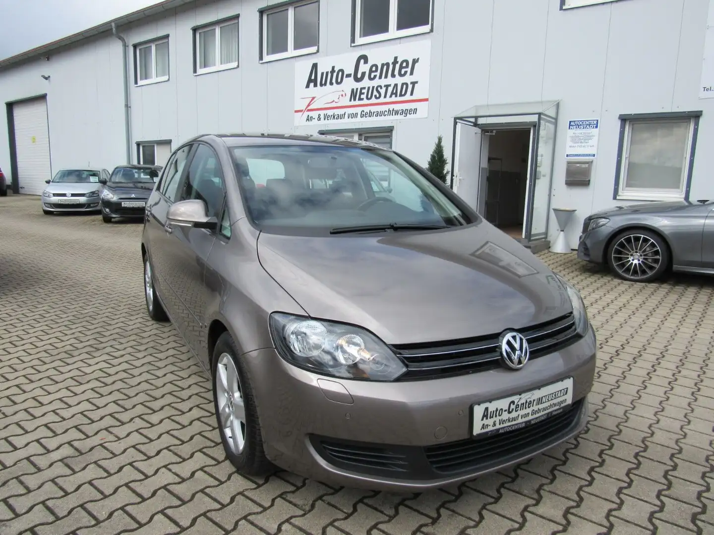 Volkswagen Golf Plus VI Comfortline, nur 38 Tkm., ALU, PDC. Brown - 1