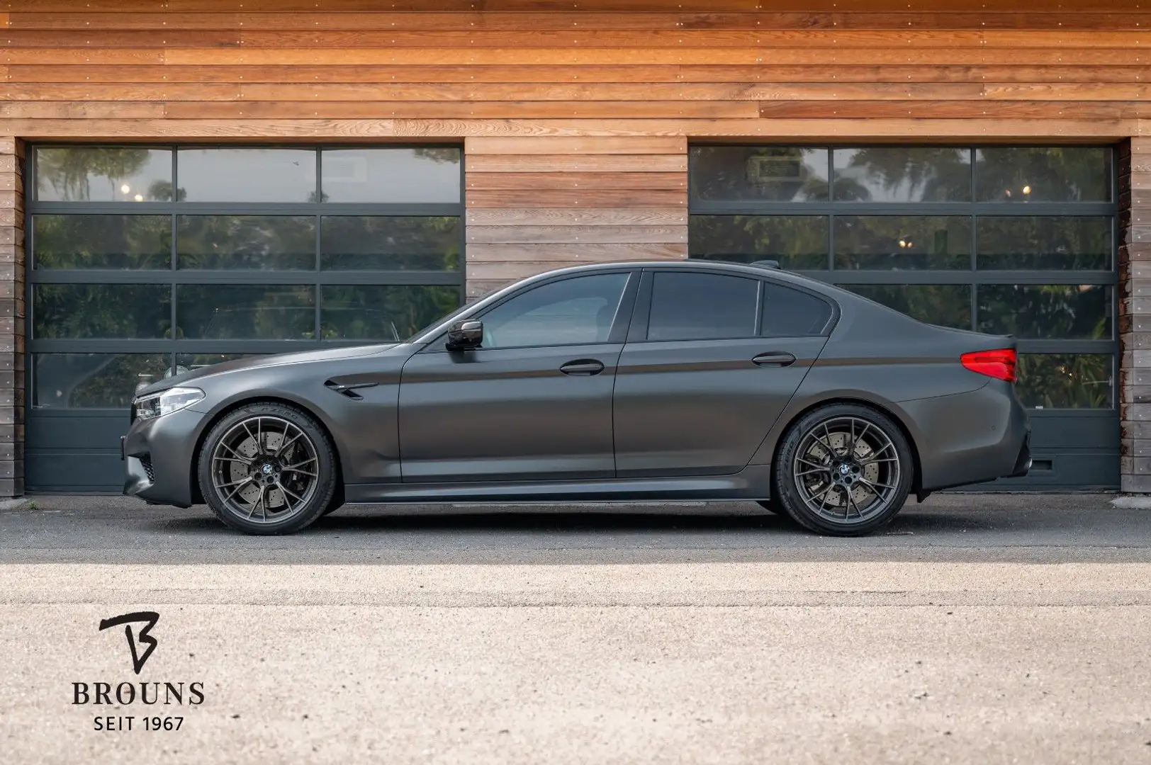 BMW M5 35 Jahre | 1/350 | 1.Hd | Akrapovic Gris - 2