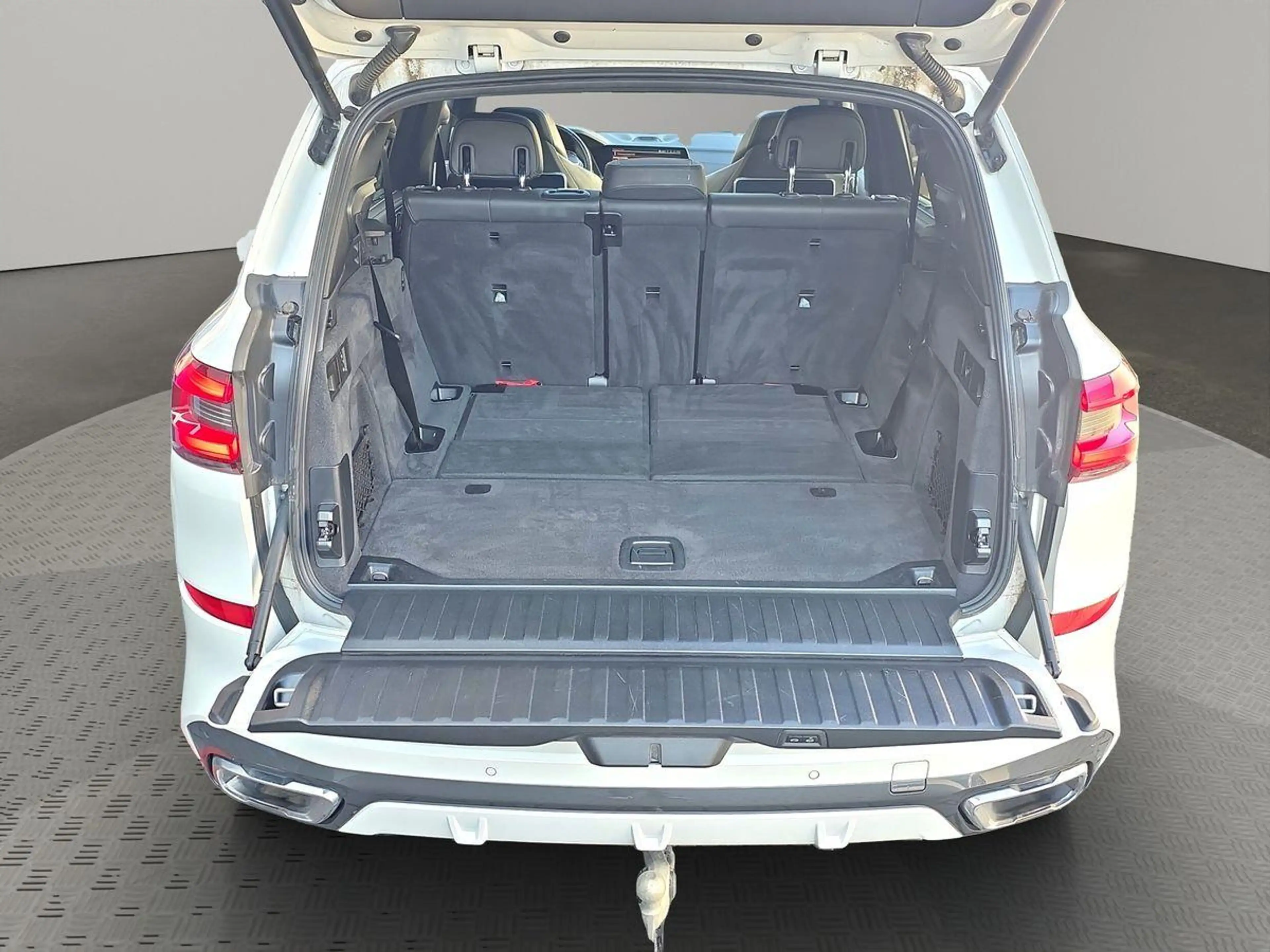 BMW X5 40d xDri M-Sport 7SITZ STNDHZ PANO AHK B&W 360° — photo 7